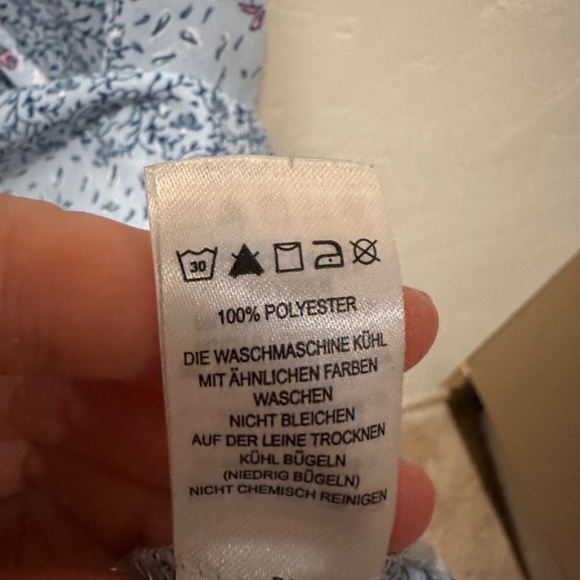 Blouse - Picture 2 of 6